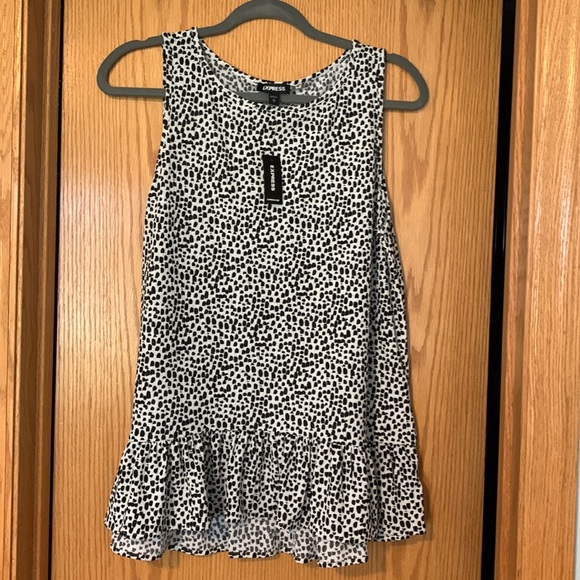 Express Tops Nwt Express Black And White Ruffle Bottom Tank Poshmark